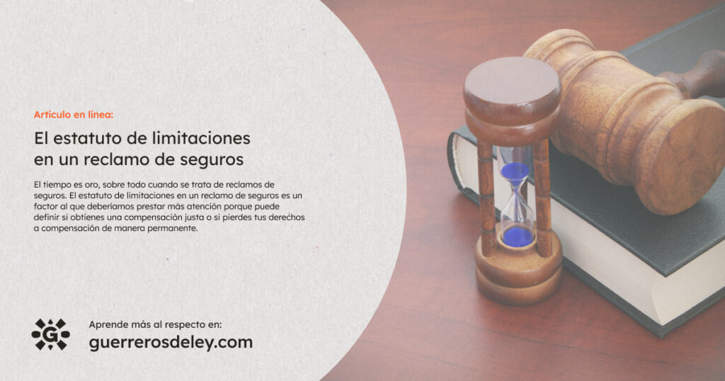 Reloj de arena sobre escritorio